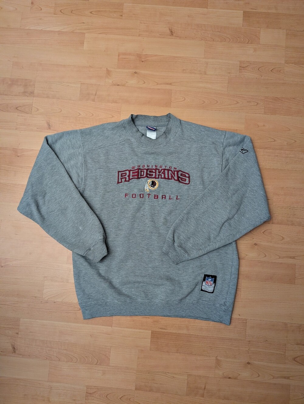 Reebok NFL Washington Redskins gray sweatshirt size medium